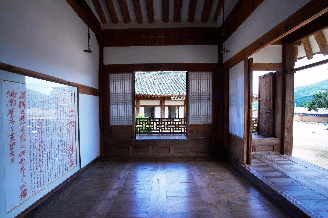 Bukchondaek Bed & Breakfast Andong Exterior photo